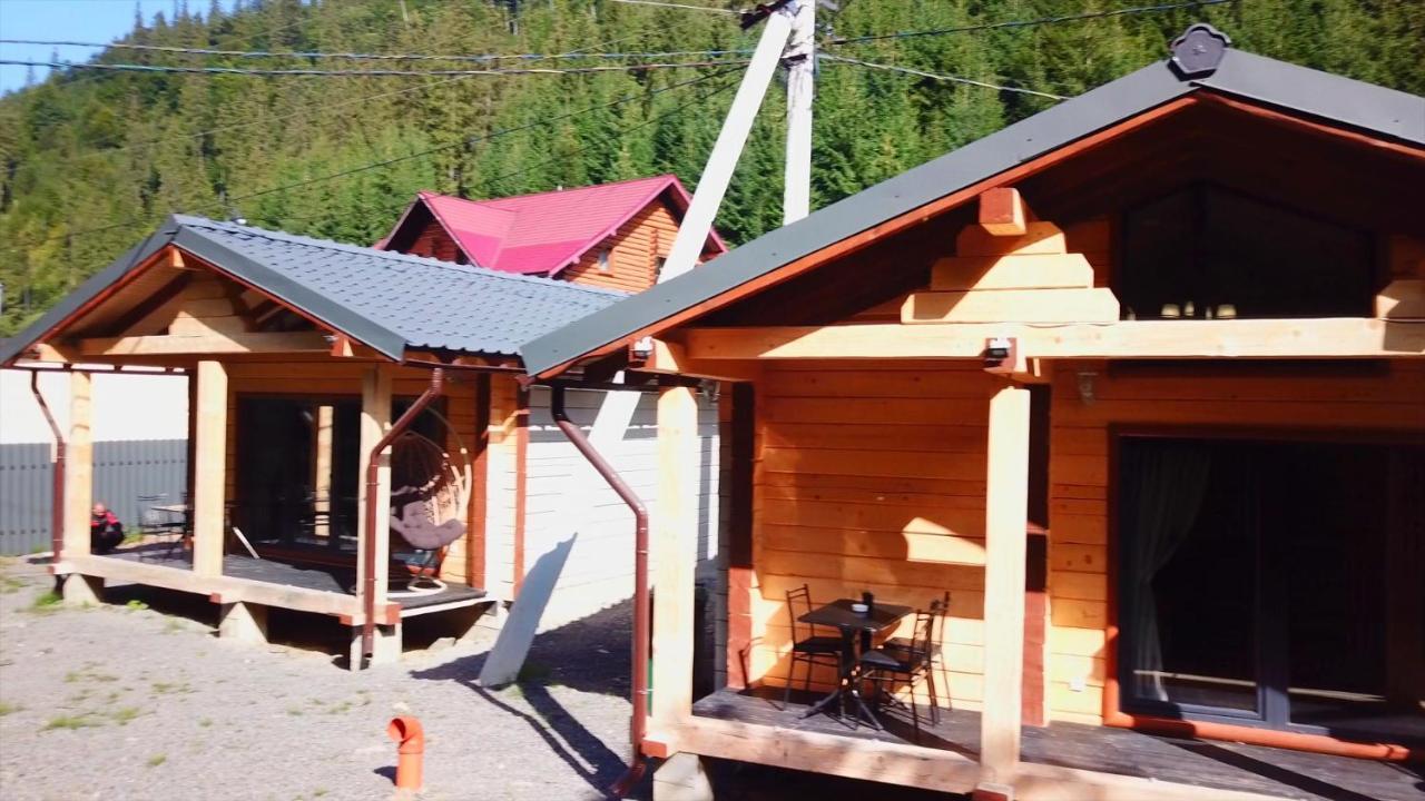 Hotel Berloga-Sinevir Synevyrs'ka Polyana Exterior photo